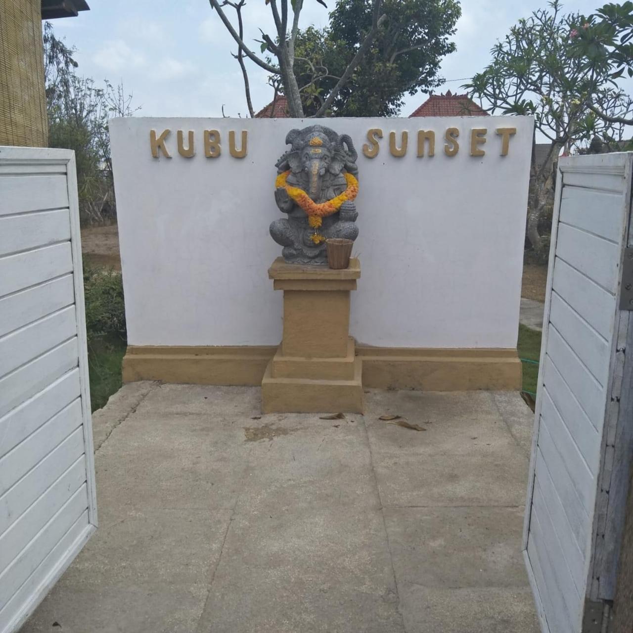 Kubu Sunset Guest House Lembongan Eksteriør bilde